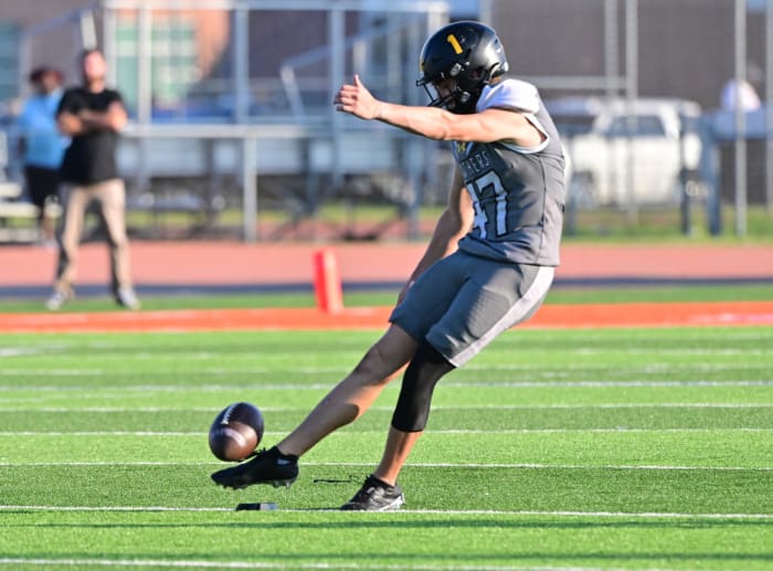 East St Louis St Frances Academy Illinois Maryland football 9-2-23 Tim Vizer 23627